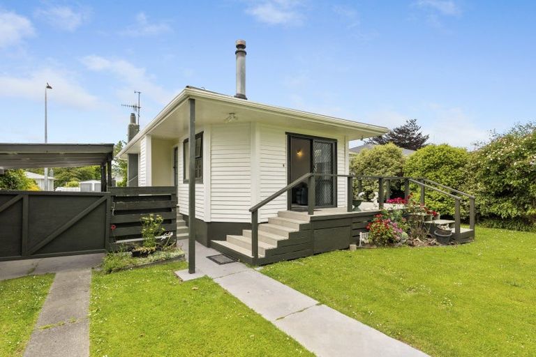 Photo of property in 9 Long Melford Road, Awapuni, Palmerston North, 4412
