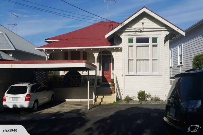 Photo of property in 14 Shoal Bay Road, Devonport, Auckland, 0624