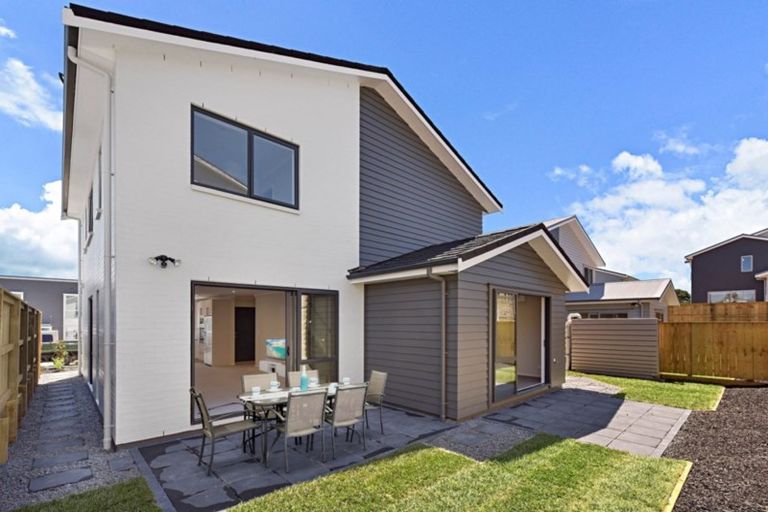 Photo of property in 4 Dragonfly Way, Massey, Auckland, 0614