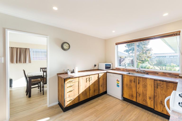 Photo of property in 12 Aintree Crescent, Awapuni, Palmerston North, 4412