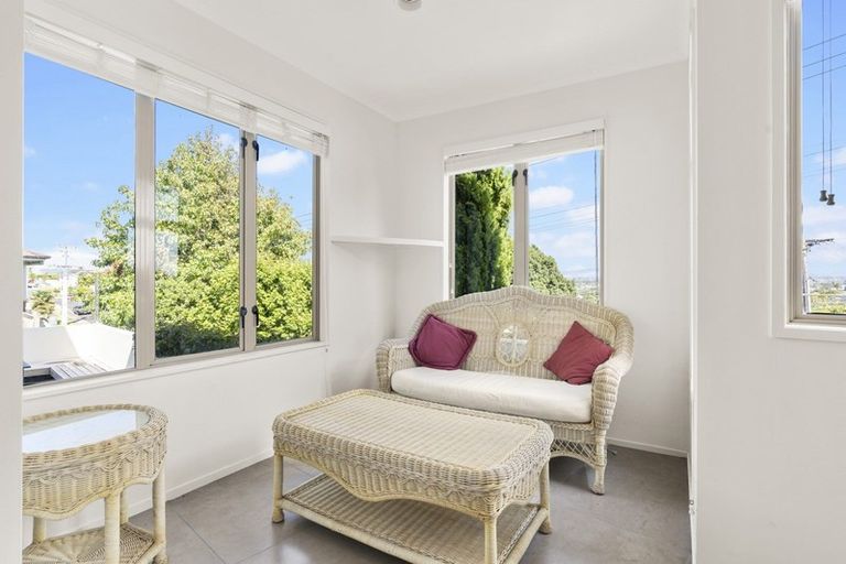 Photo of property in 1/10 Norman Road, Hauraki, Auckland, 0622