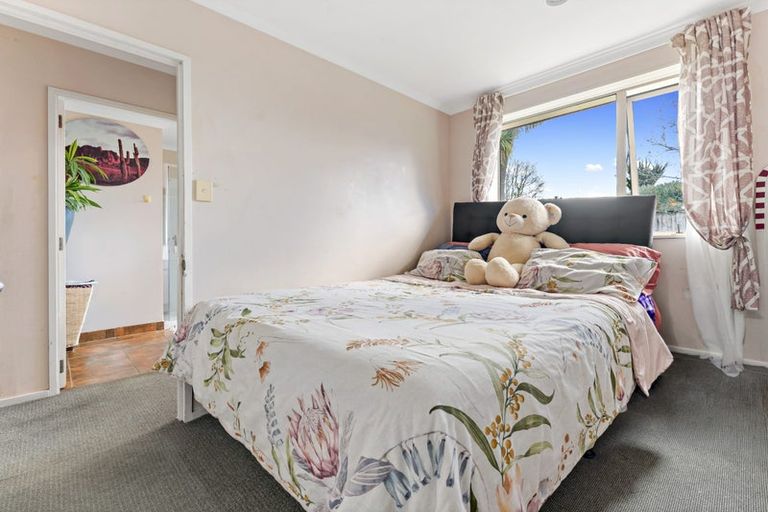 Photo of property in 13 Piriti Place, Weymouth, Auckland, 2103
