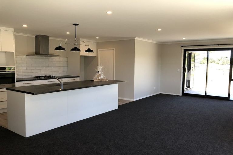 Photo of property in 5 Roma Way, Waitarere, 5510