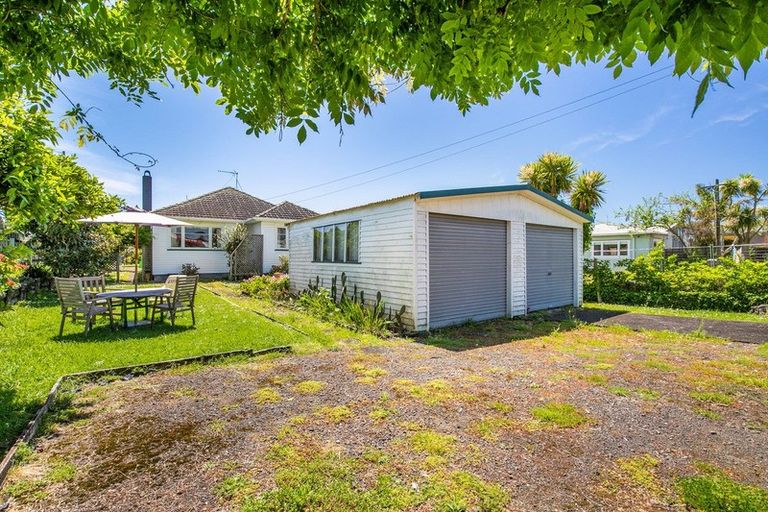 Photo of property in 131 Seabrook Avenue, New Lynn, Auckland, 0600