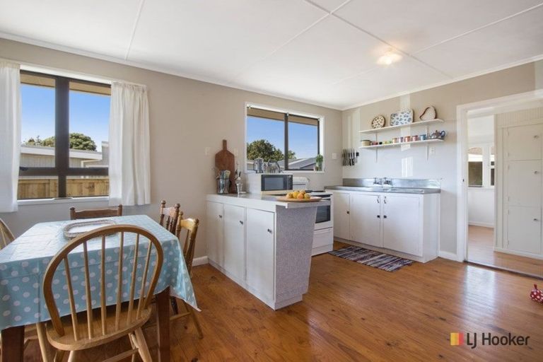 Photo of property in 19 Roretana Drive, Athenree, Katikati, 3177