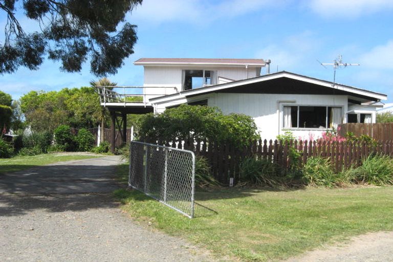 Photo of property in 75 Old Main Road North, Leithfield, Amberley, 7481