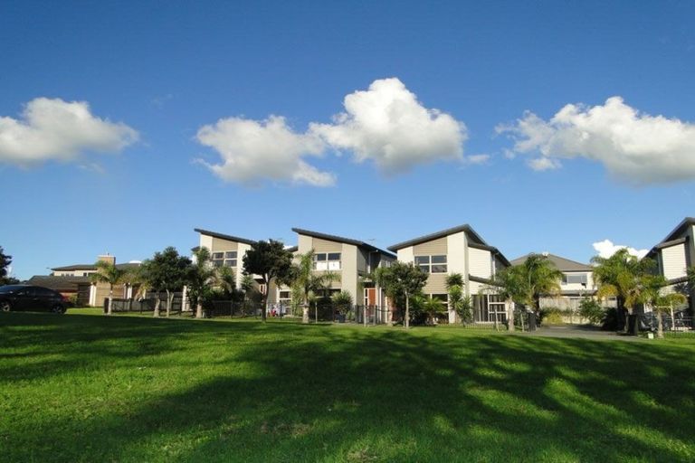 Photo of property in 28 Skelligs Drive, Flat Bush, Auckland, 2019