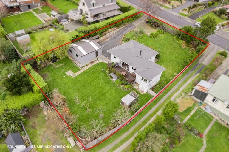 Photo of property in 9 Tomkins Street, Green Island, Dunedin, 9018