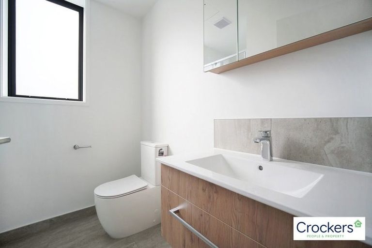 Photo of property in 3/10 Treasure Lane, Te Atatu South, Auckland, 0610