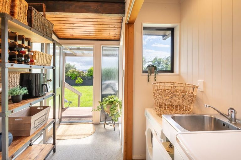 Photo of property in 49 Grand Vue Road, Kawaha Point, Rotorua, 3010