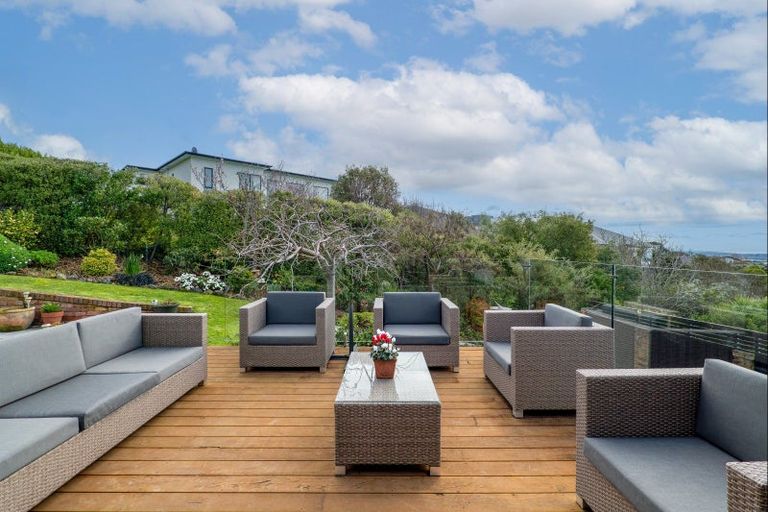 Photo of property in 100 Mount Pleasant Road, Mount Pleasant, Christchurch, 8081