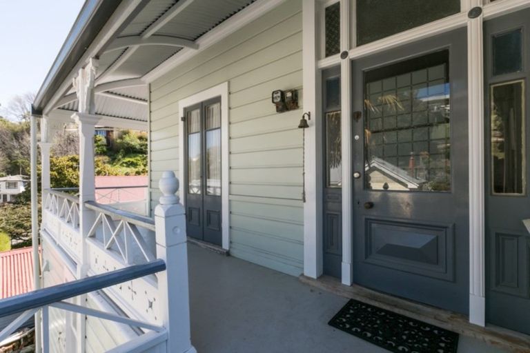 Photo of property in 2 Cameron Road, Bluff Hill, Napier, 4110