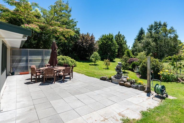 Photo of property in 71 Gillespie Place, Acacia Bay, Taupo, 3385