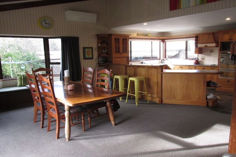 Photo of property in 12 Perambulator Lane, Kimbell, Fairlie, 7987