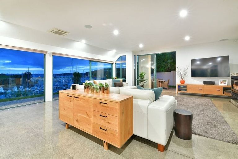 Photo of property in 78 Voyager Drive, Gulf Harbour, Whangaparaoa, 0930