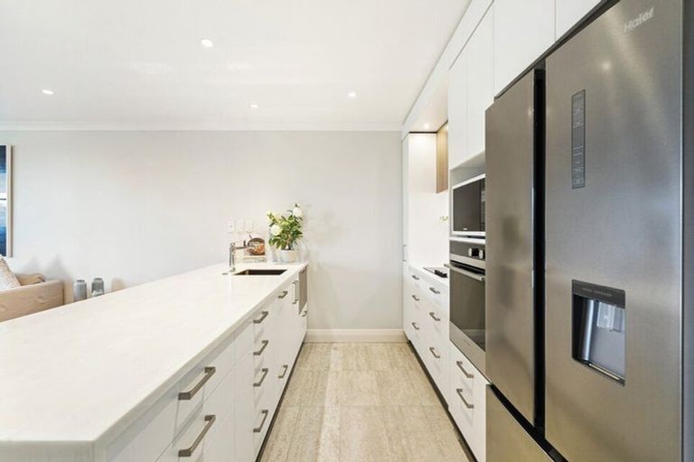 Photo of property in 98b/30 Ambassador Glade, Orewa, 0931