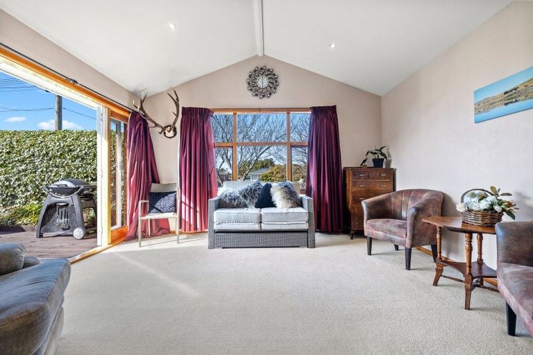 Photo of property in 21 Teesdale Street, Burnside, Christchurch, 8053
