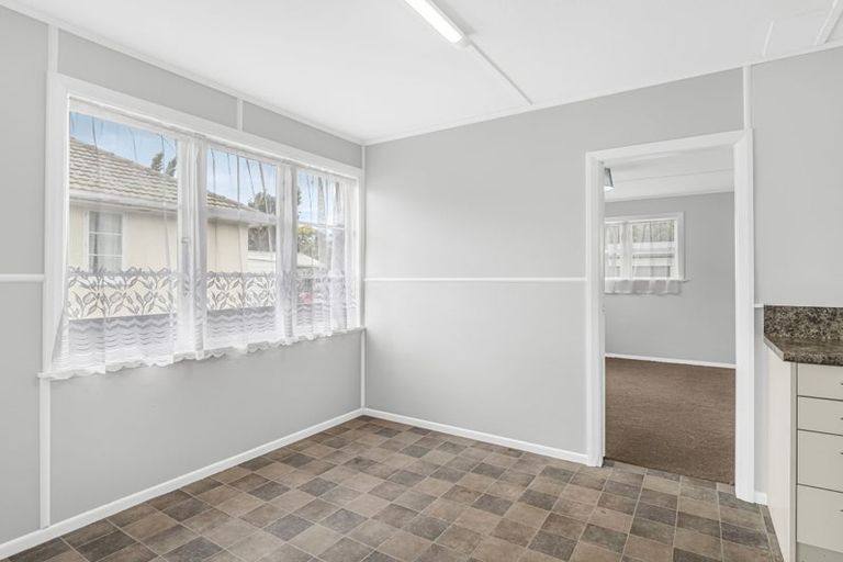 Photo of property in 17 Ngarimu Street, Roslyn, Palmerston North, 4414