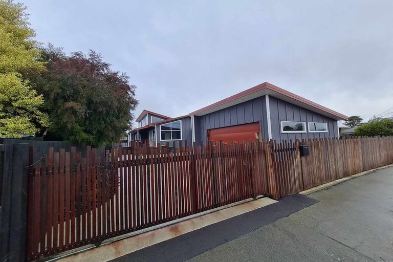 Photo of property in 126 Gayhurst Road, Dallington, Christchurch, 8061