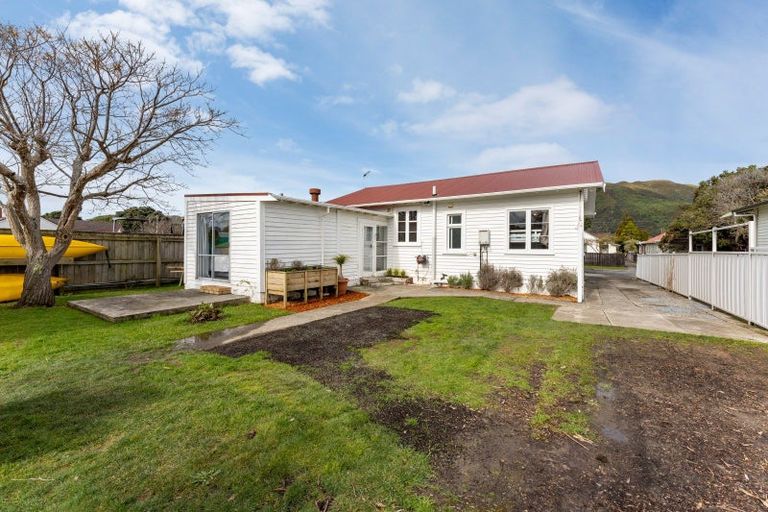 Photo of property in 13 Brook Street, Waiwhetu, Lower Hutt, 5010