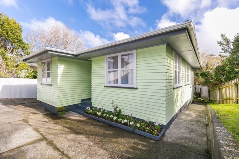 Photo of property in 20 Gear Terrace, Ranui, Porirua, 5024
