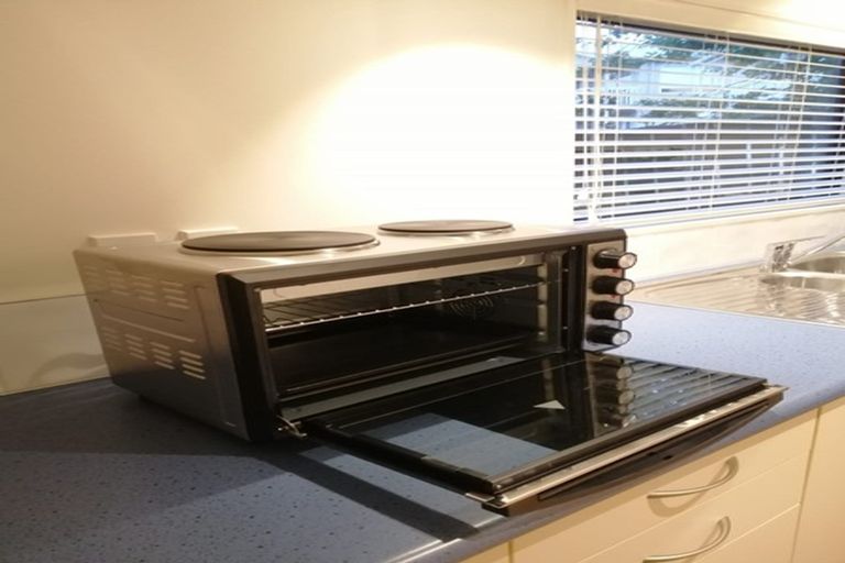 Photo of property in 26 Arran Road, Browns Bay, Auckland, 0630