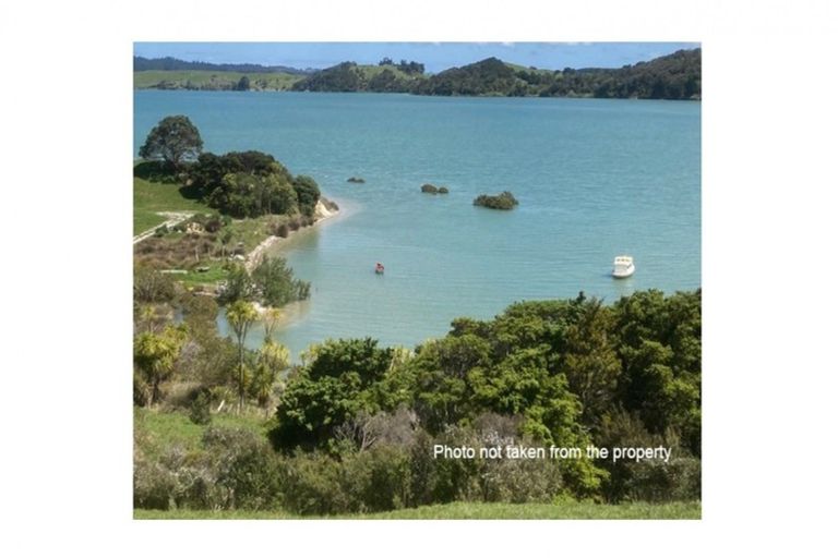 Photo of property in 239 Rangiora Road, Kaiwaka, 0573