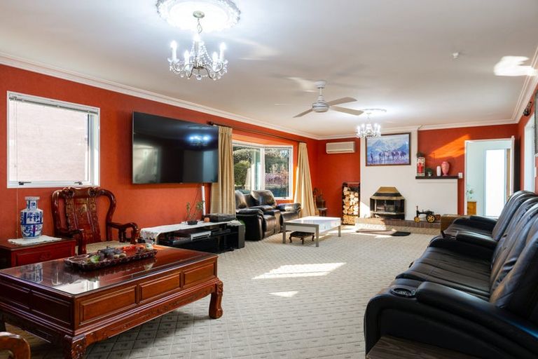 Photo of property in 40-42 Waikawa Road, Picton, 7220