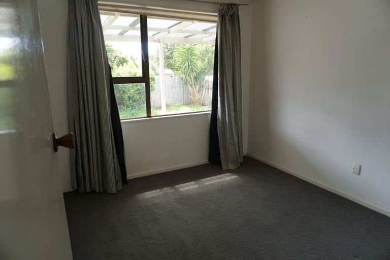 Photo of property in 2/170 Old Wairoa Road, Papakura, 2110