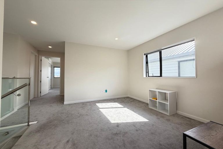 Photo of property in 16 Kapehu Road, Silverdale, 0932