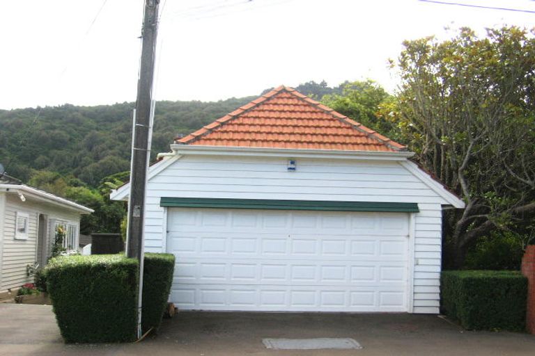 Photo of property in 14 Simla Crescent, Khandallah, Wellington, 6035