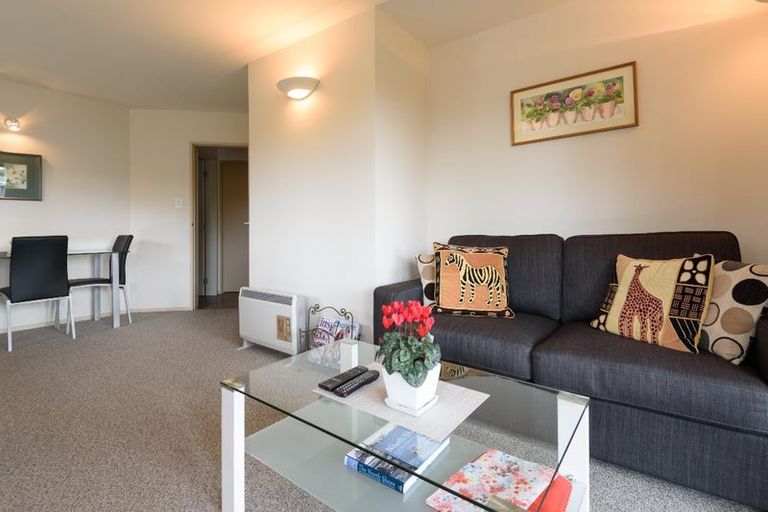 Photo of property in 1/16 Penning Road, Castor Bay, Auckland, 0620