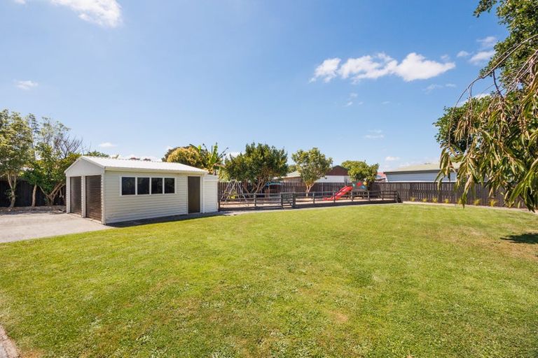 Photo of property in 14 Motuoapa Place, Kelvin Grove, Palmerston North, 4414