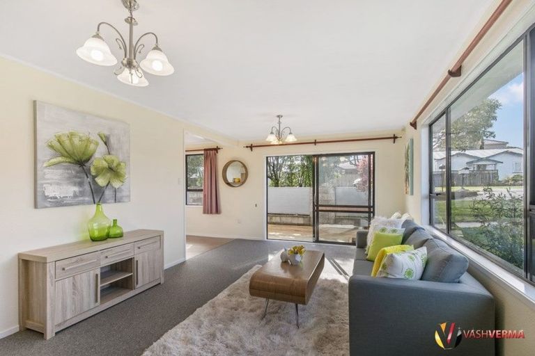 Photo of property in 1/53 Great South Road, Takanini, 2112