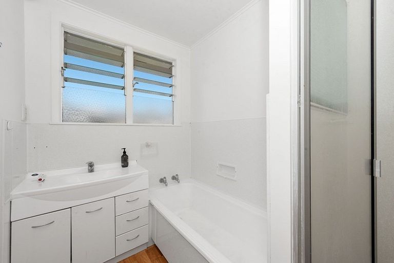 Photo of property in 74 Aurora Terrace, Hillcrest, Hamilton, 3216