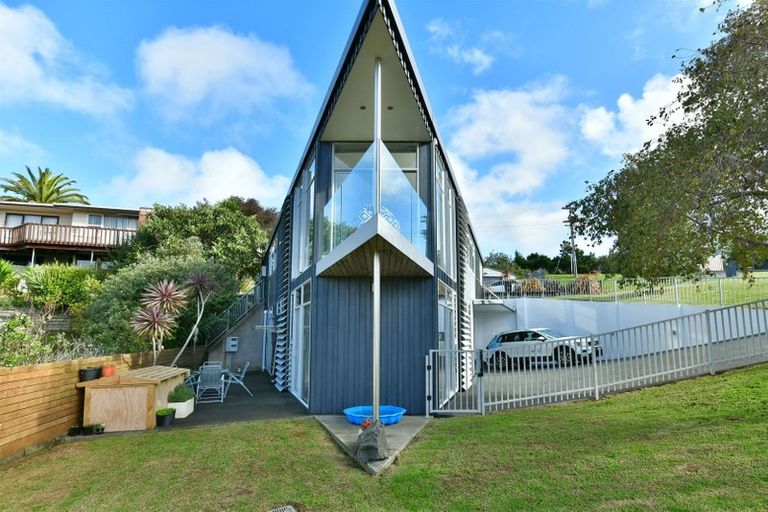 Photo of property in 2 Ferndale Drive, Snells Beach, 0920