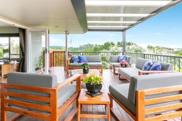 Photo of property in 73 Hikanui Drive, Havelock North, 4130