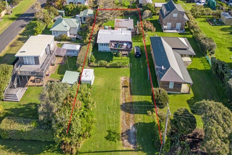 Photo of property in 30 Harsant Avenue, Hahei, Whitianga, 3591