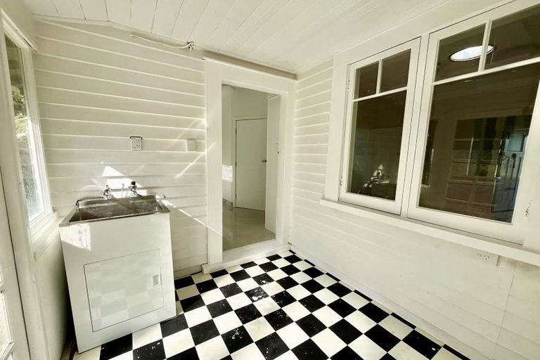 Photo of property in 95 Rosedale Road, Pinehill, Auckland, 0632