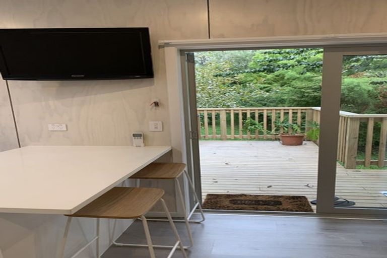 Photo of property in 16 Springtime Crescent, Stanmore Bay, Whangaparaoa, 0932