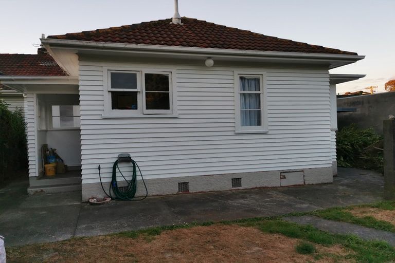 Photo of property in 5 Godley Street, Waterloo, Lower Hutt, 5011
