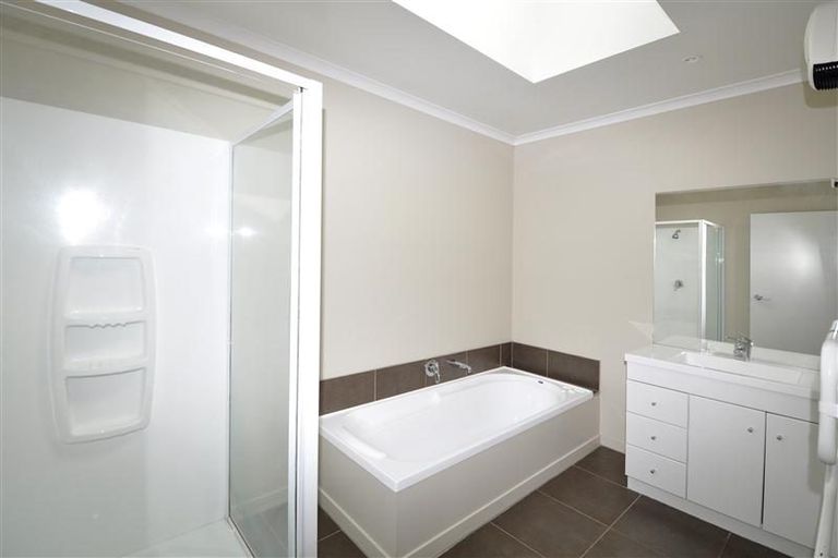 Photo of property in 68a Mclauchlan Street, Springlands, Blenheim, 7201