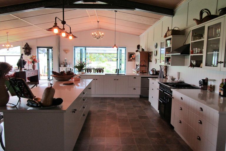 Photo of property in 6 Nikau Place, Edgecumbe, 3120