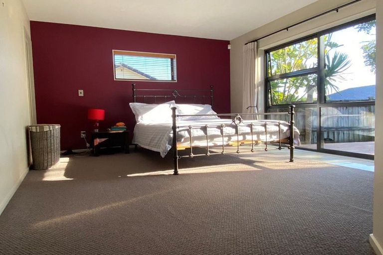 Photo of property in 10a Phoenicia Court, The Gardens, Auckland, 2105