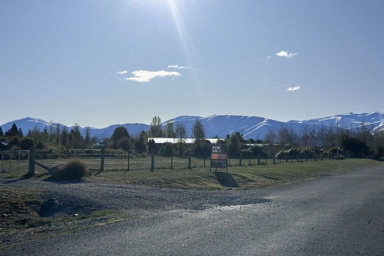 Photo of property in 18 Matukituki Crescent, Twizel, 7901