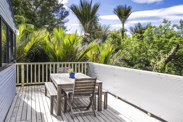Photo of property in 167 Woodlands Park Road, Titirangi, Auckland, 0604