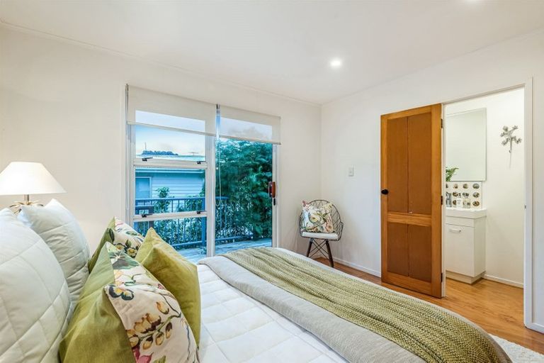 Photo of property in 11 Dalton Road, Snells Beach, 0920