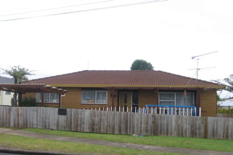 Photo of property in 2/13 Alexander Street, Papakura, 2110
