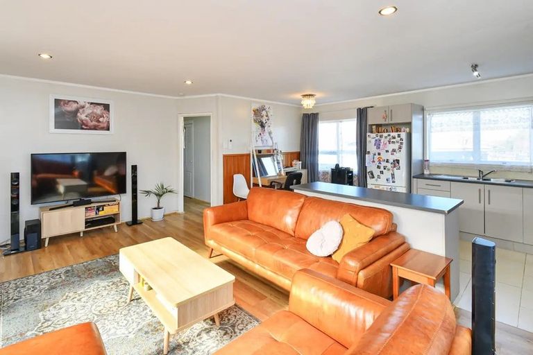 Photo of property in 1/20 Secretariat Place, Randwick Park, Auckland, 2105
