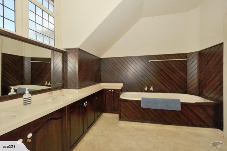 Photo of property in 284 Papanui Road, Merivale, Christchurch, 8052